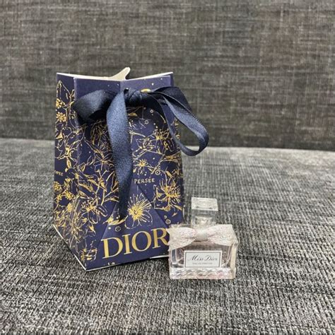 dior ミニチュアギフト 2022|DIOR .